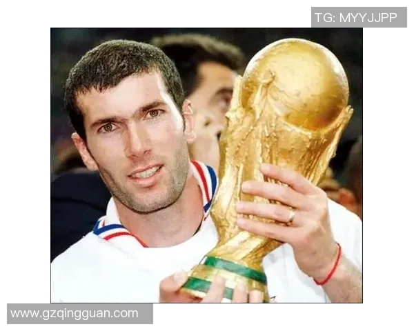 皮尔洛与齐达内谁才是足球历史上最伟大的中场大师之争